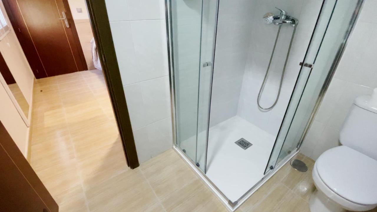 Hostal Restaurante Cuatro Caminos Cubillos del Sil Dış mekan fotoğraf